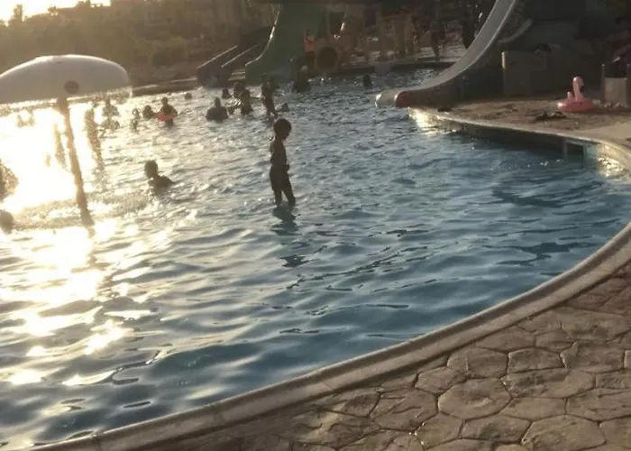 Alpesi faház قريه مرسيليا بلوباي السخنه --للعائلات فقط-marseilia Blue Bay Ain Sokhna Village-- Families Only-- *